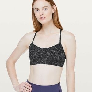 Lululemon Flow Y Bra Lacescape Dark Cast Black